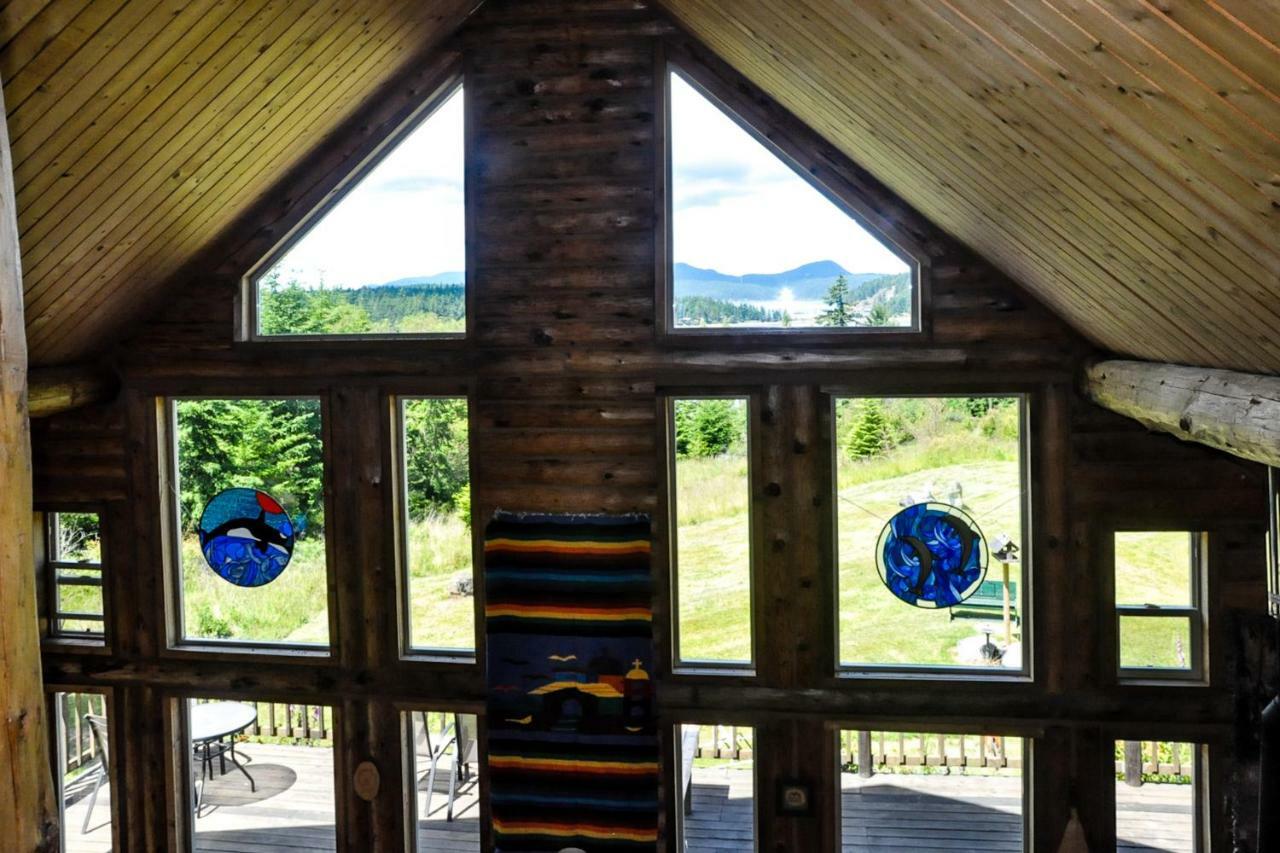 Log Home On Lopez-Spencer Spit Port Stanley 外观 照片
