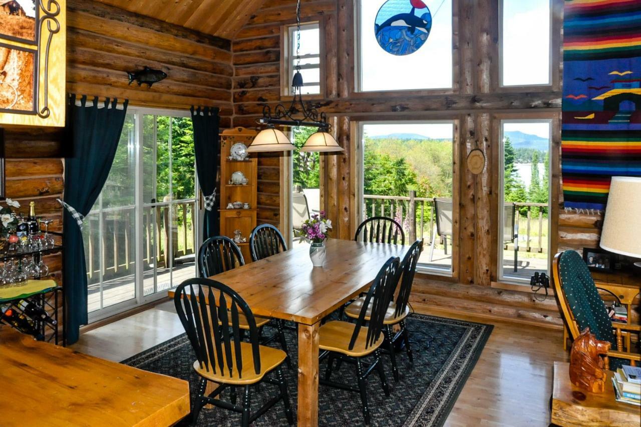 Log Home On Lopez-Spencer Spit Port Stanley 外观 照片